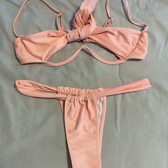 Pink bikini - Picture 3 of 3